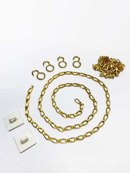 Picture of Brass suspension kit - 1.2m brass chain, 4 x hooks & 2 x ceiling pads