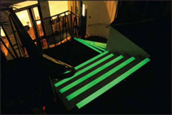 Picture of Anti-slip stairnosing 70x30x1000mm photoluminescent